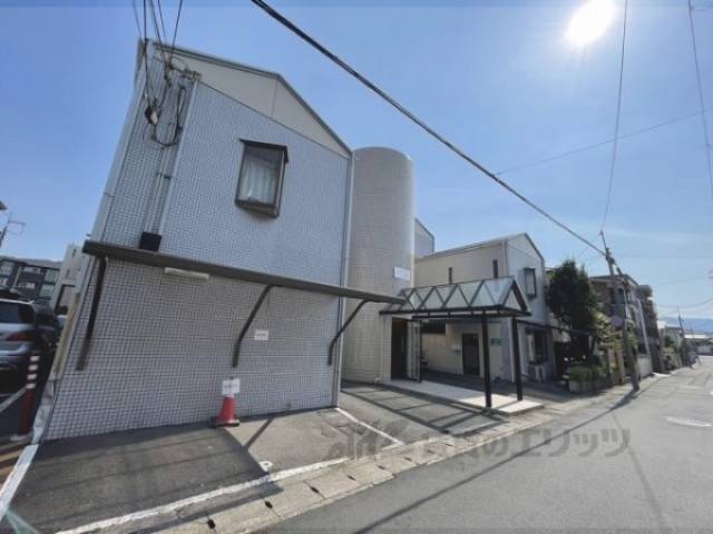 グランレブリー桂有栖川１外観写真2