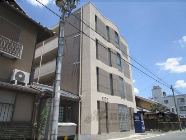 グランレブリー桂有栖川２外観写真3
