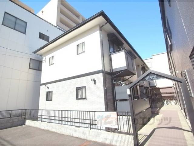 メゾン岡田外観写真1