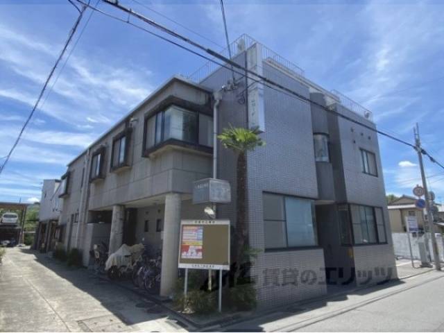 ローバストハウス外観写真1