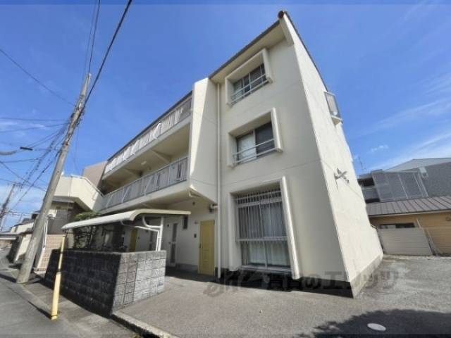 奥田マンション外観写真1
