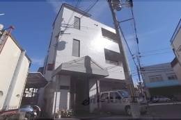 チート安井外観写真