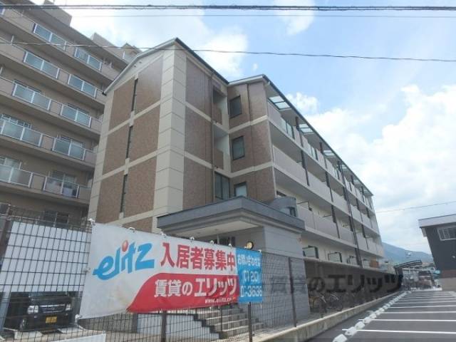 ワイズアクト３外観写真2