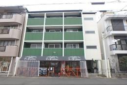ＡＺ３外観写真