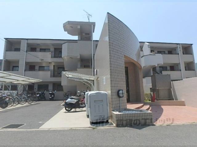 ボンエルフ嵯峨外観写真3