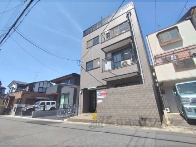 ルシエール四ノ宮外観写真2