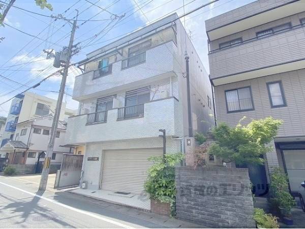001889の外観写真