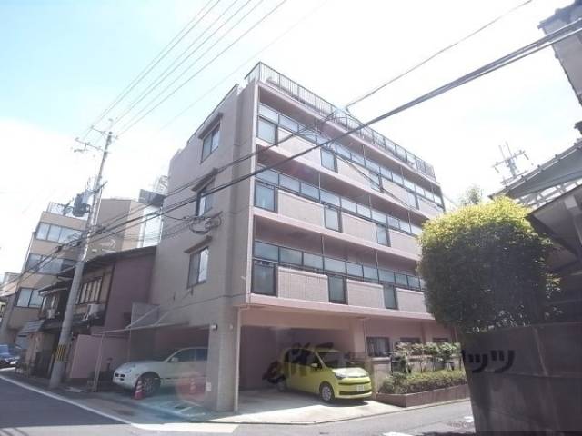 ピュア衣笠外観写真1