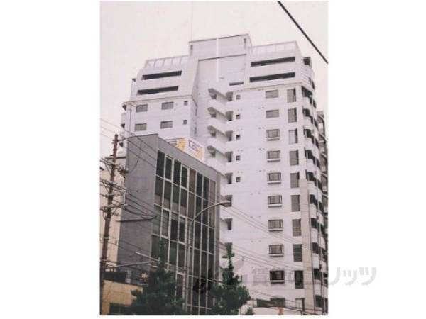 002011の外観写真