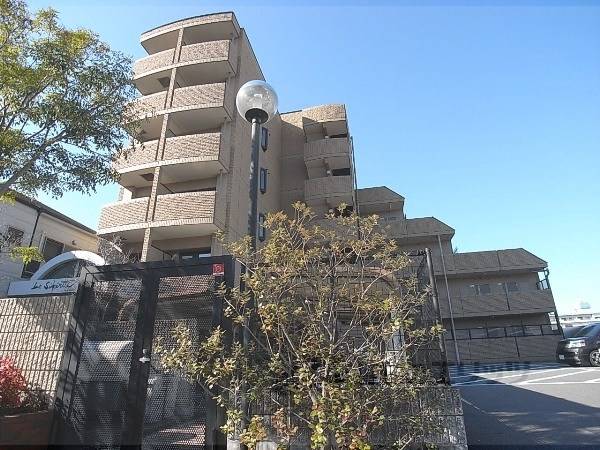 002427の外観写真