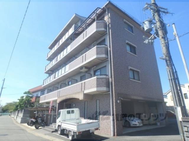 リバース桐山外観写真1