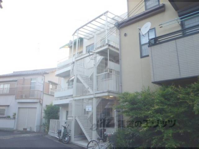 ロイヤルコーポ桂外観写真1