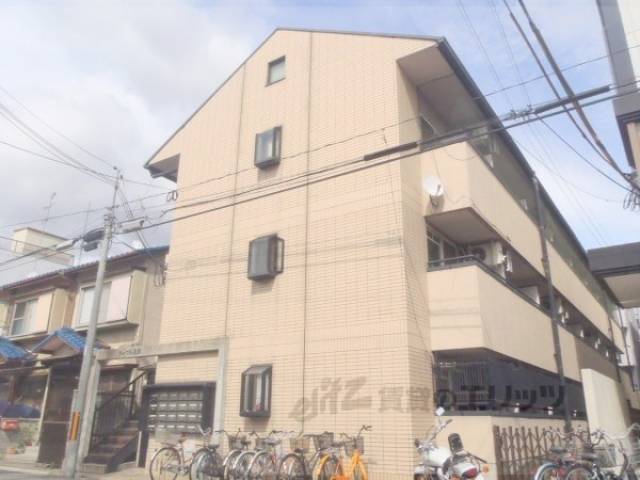 フォーブル深草外観写真1