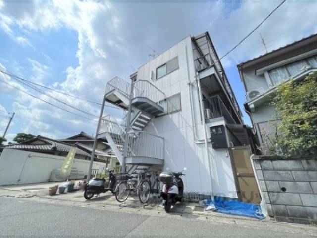 グリーンパレス桂外観写真1