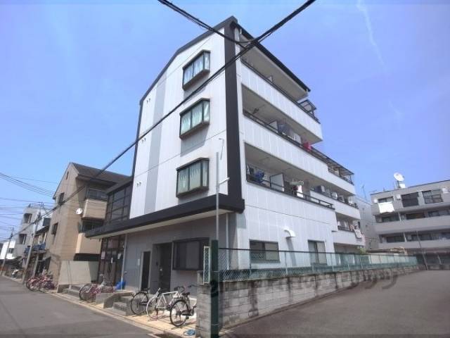 フォレスト深草外観写真1