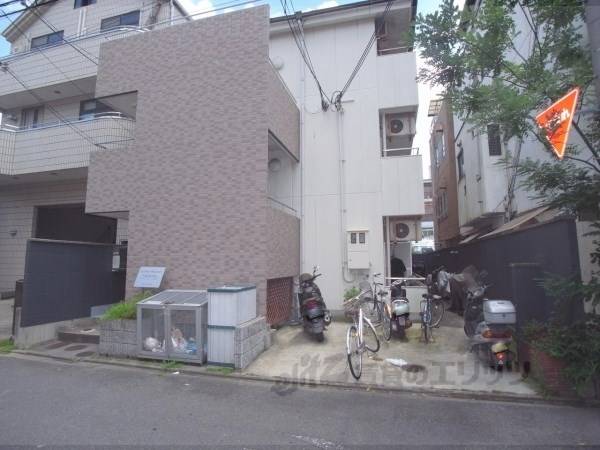 002575の外観写真
