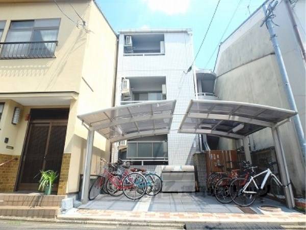 002747の外観写真