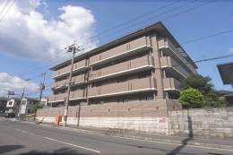 ラルージュ平岡外観写真