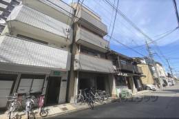 ラトゥール西院外観写真