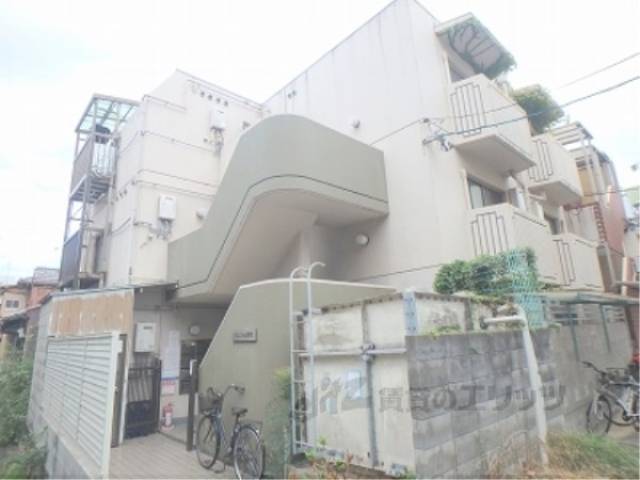ベルファム西院外観写真1