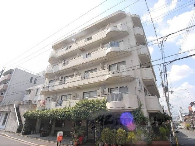 マンションエイト外観写真1