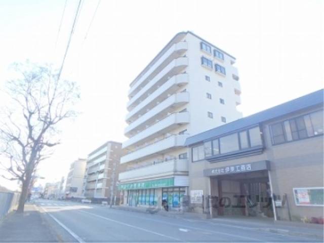 レッド　モア外観写真3