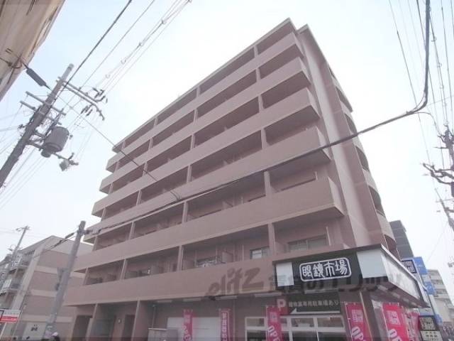 シャン・ド・フルール外観写真2