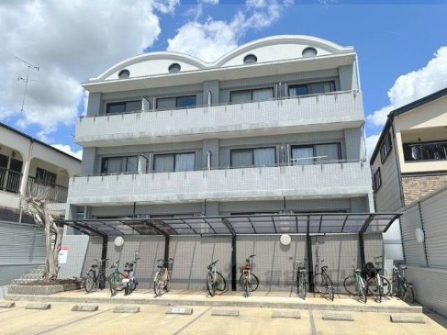 メイプル等持院外観写真2