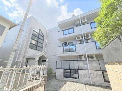 グランタック竜安寺110の外観