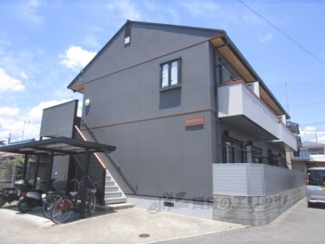 ロココ・テン外観写真1