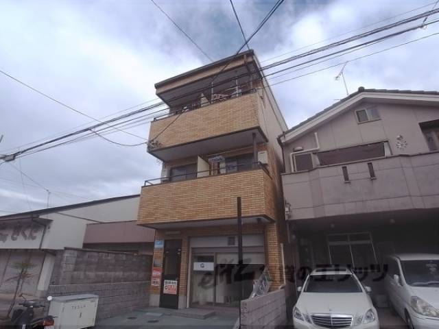 ＴＥＳＬＡ外観写真2