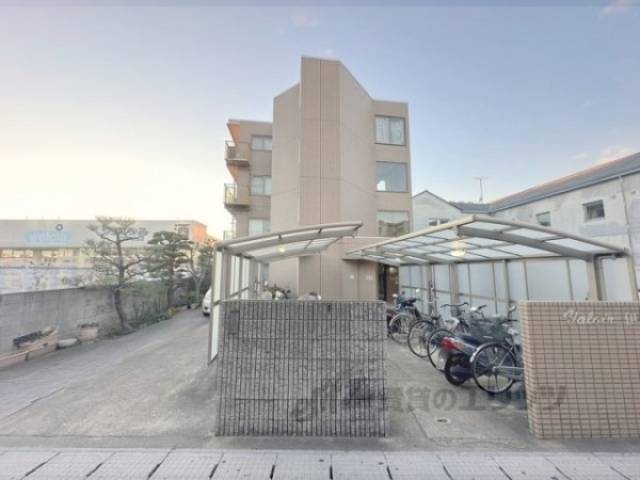 ヴァルワール伊勢田外観写真3