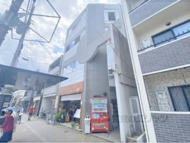 コスモハイツ里ノ内外観写真1