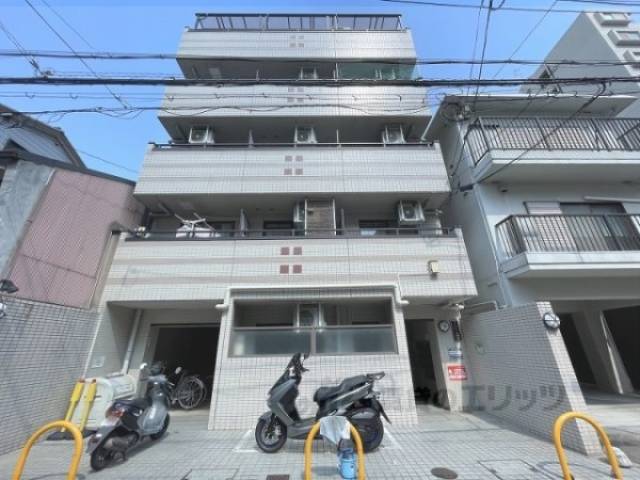 プレジール四条外観写真1