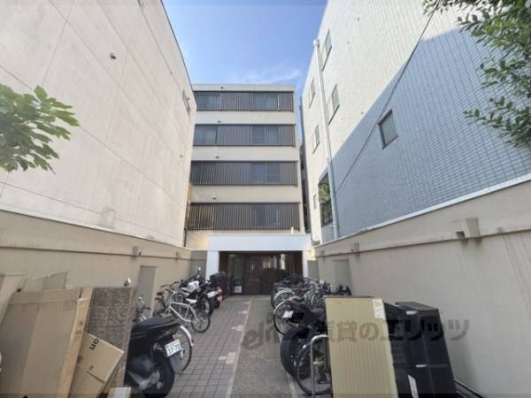 004158の外観写真