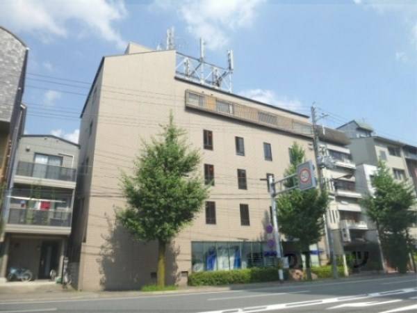 004241の外観写真