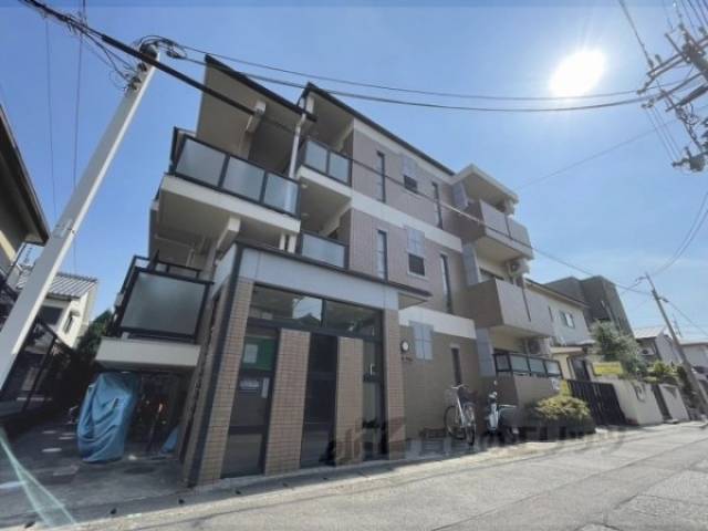 Ｓｌｕｍｂｅｒｓ　Ｖｉｌｌａｇｅ外観写真2