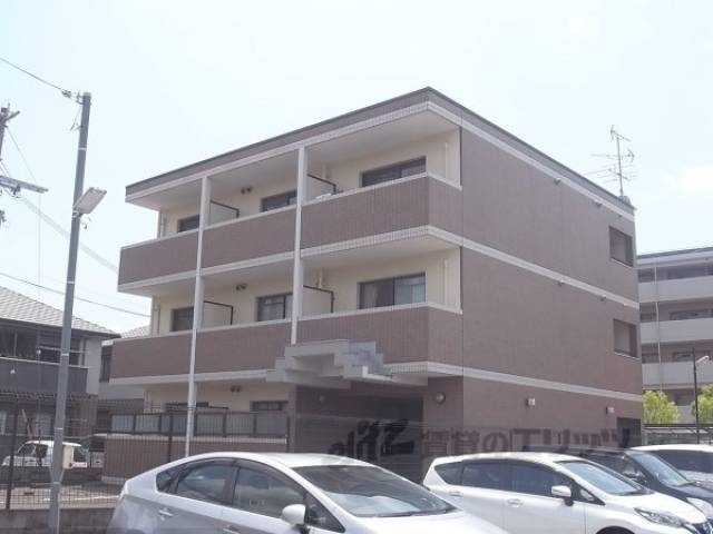 フラッツアルマカン外観写真2