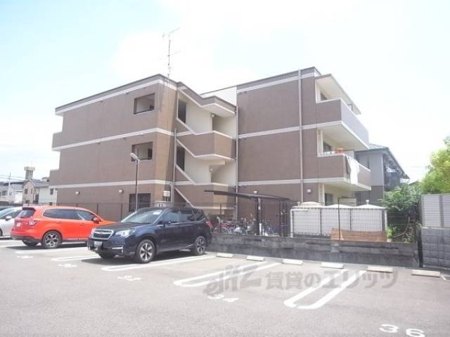 フラッツアルマカン外観写真3