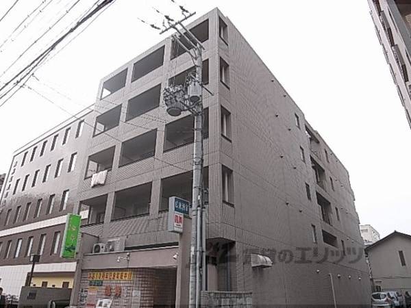 004384の外観写真