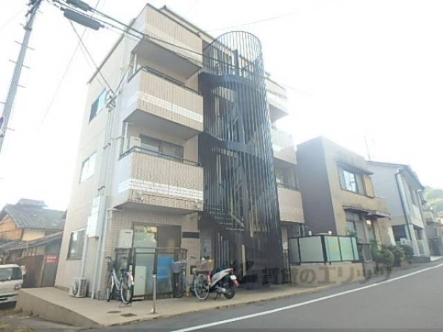 ＡＶＡＮＺＡＲＥ北花山外観写真1