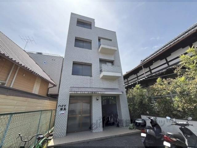 フルール衣笠外観写真1