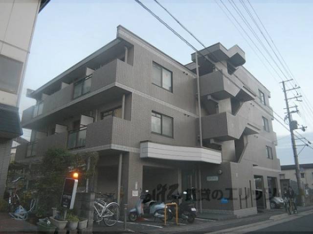 ラグーナ宝ヶ池外観写真2