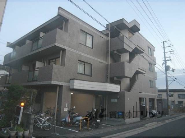 ラグーナ宝ヶ池外観写真3