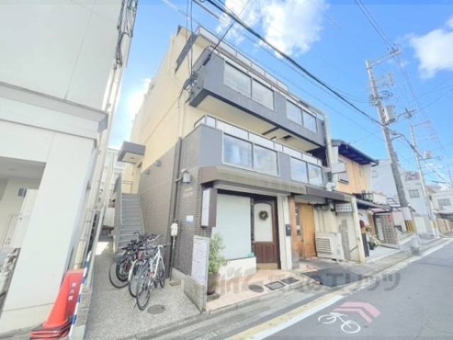 マンション巻野外観写真2