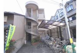 ロイヤル西陣外観写真