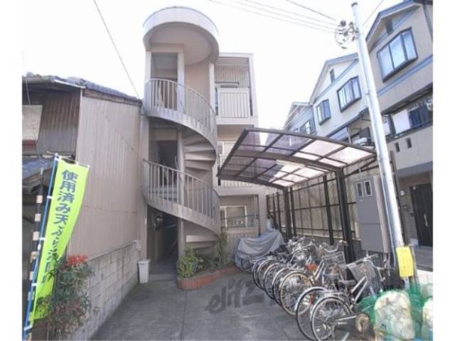 ロイヤル西陣外観写真1