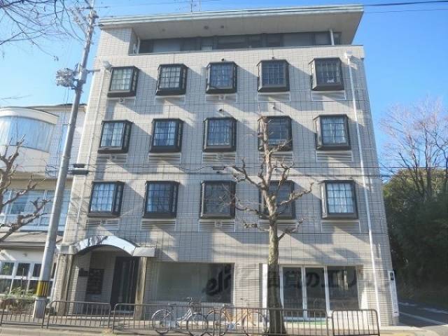フローレス北山外観写真1