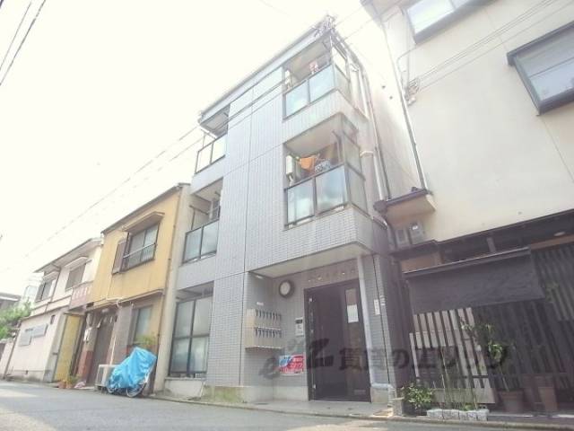 ヴィレッジヒル外観写真1