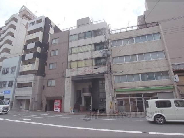 寿苑ビル（旧館）外観写真1